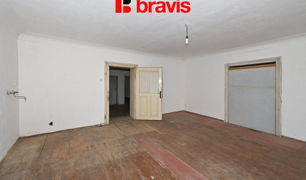 Prodej domu 420 m² s pozemkem 2 346 m², Rousínov – náhled fotky 21