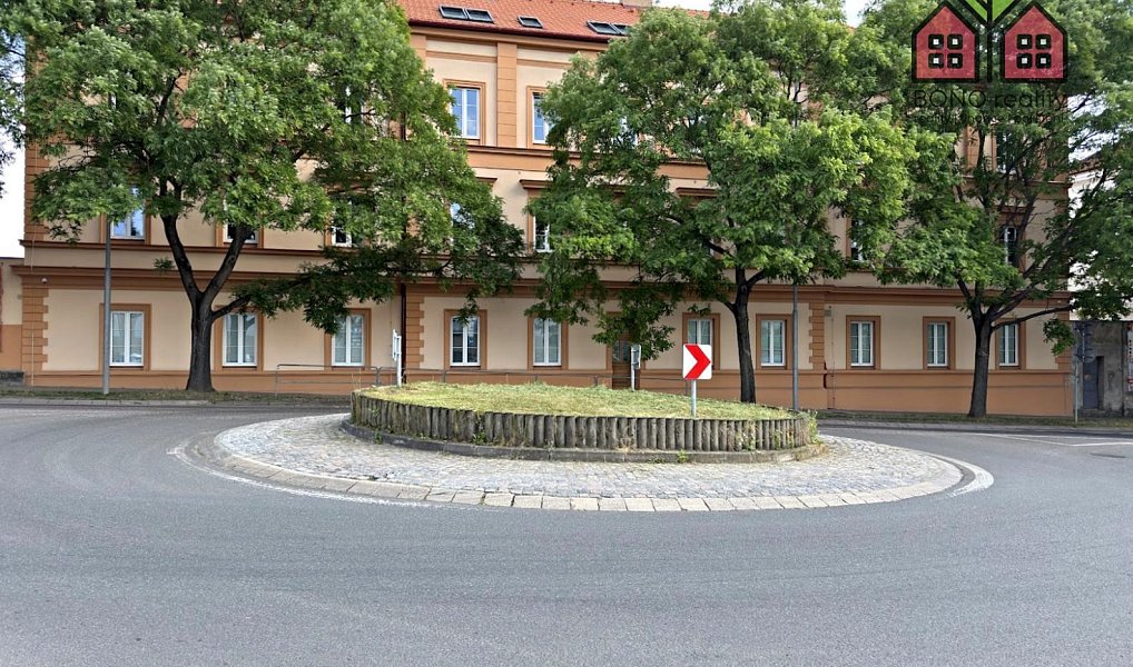 Pronájem obchodních prostor 140 m², Litoměřice – náhled fotky 2
