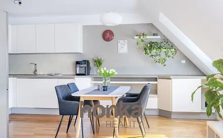 Prodej bytu 5+kk 150 m², Na Rokytce, Praha 8 - Libeň
