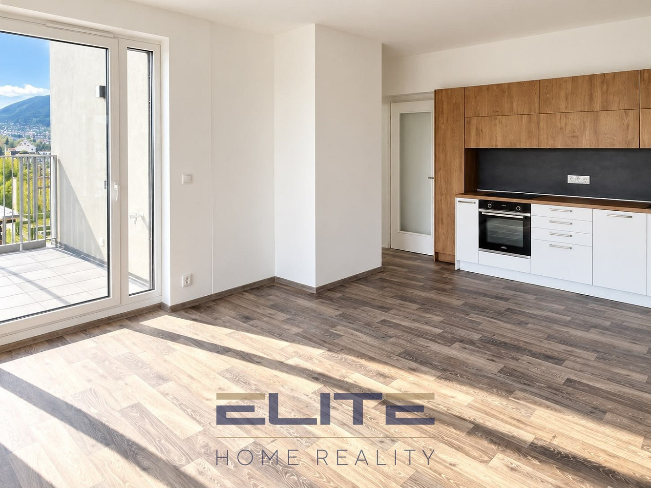 Pronájem bytu 3+kk 71 m² – fotografie 4