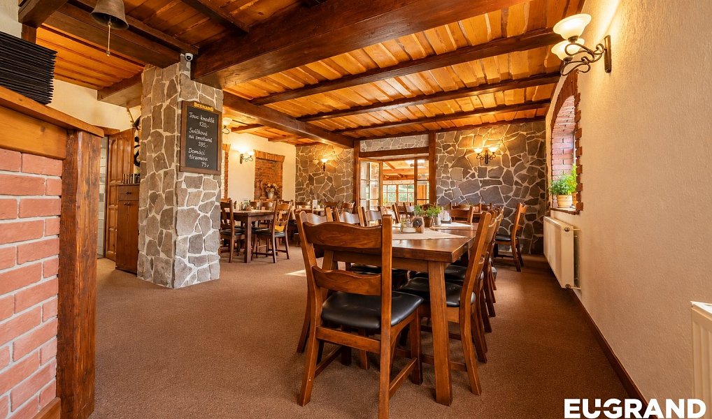 Prodej domu 341 m² s pozemkem 263 m², Šluknov – náhled fotky 8