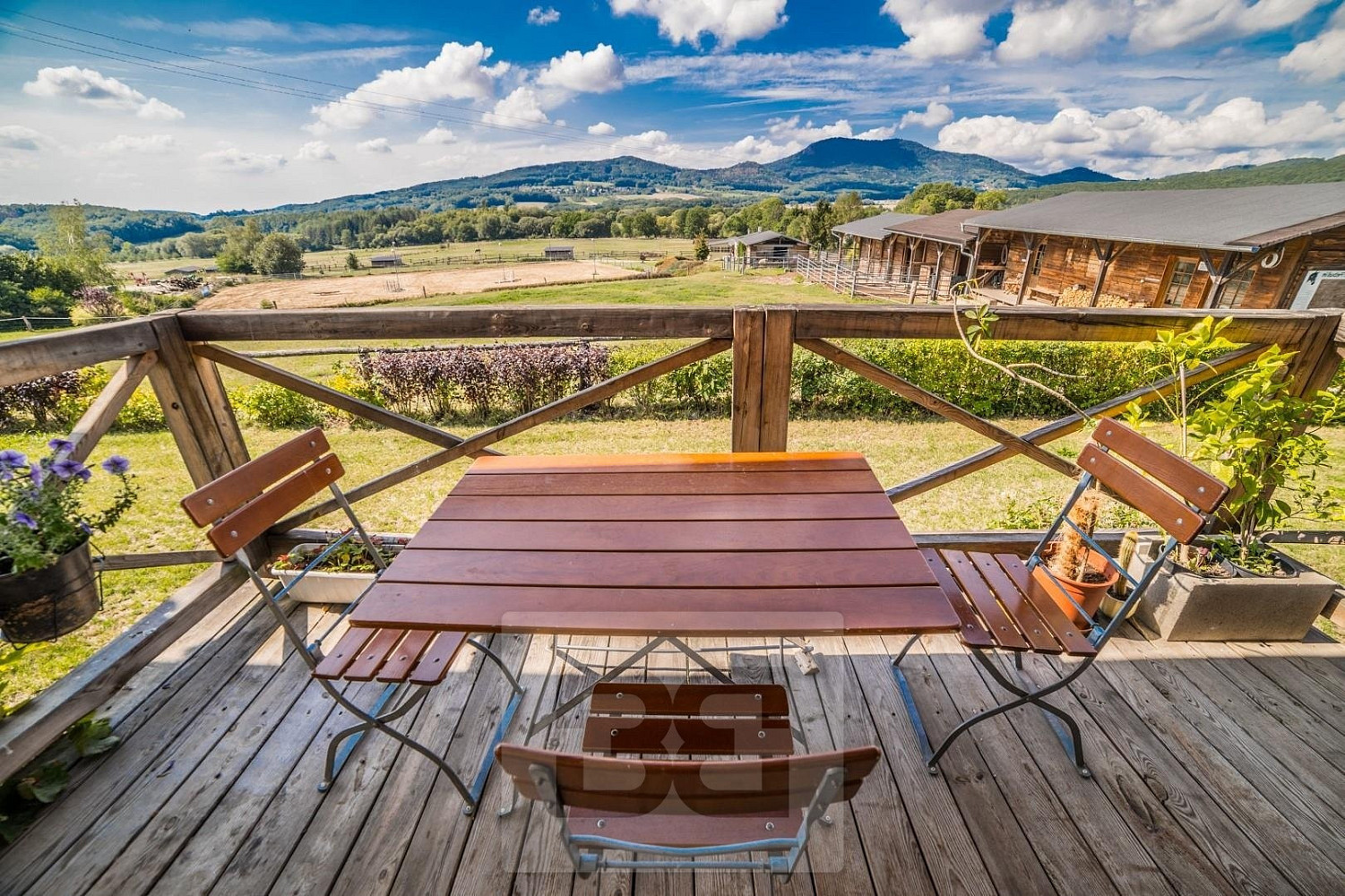 Prodej domu 400 m² s pozemkem 242 000 m² – fotografie 2