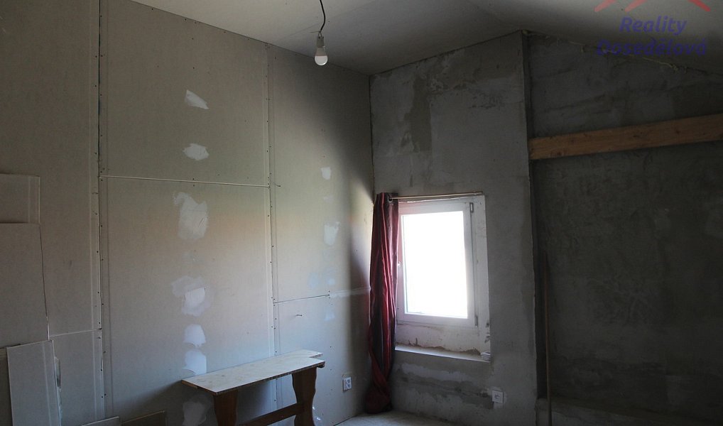 Prodej domu 114 m² s pozemkem 66 m², Smečno – náhled fotky 14