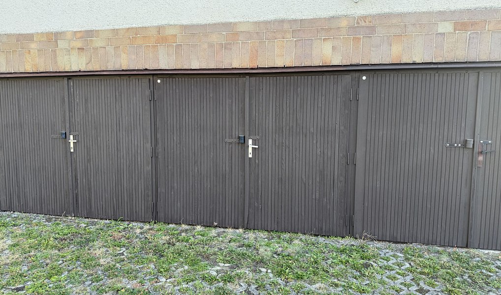Garáž se samostatným vjezdem na prodej, Praha 12, Praha – náhled fotky 2