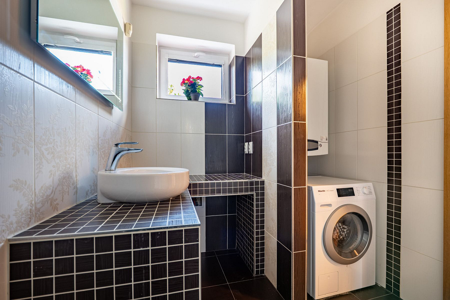 Prodej domu 211 m² s pozemkem 510 m² – fotografie 3