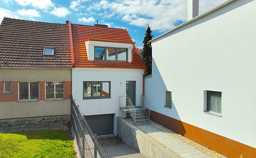 Prodej domu 196 m² s pozemkem 636 m², Želešice, okres Brno-venkov