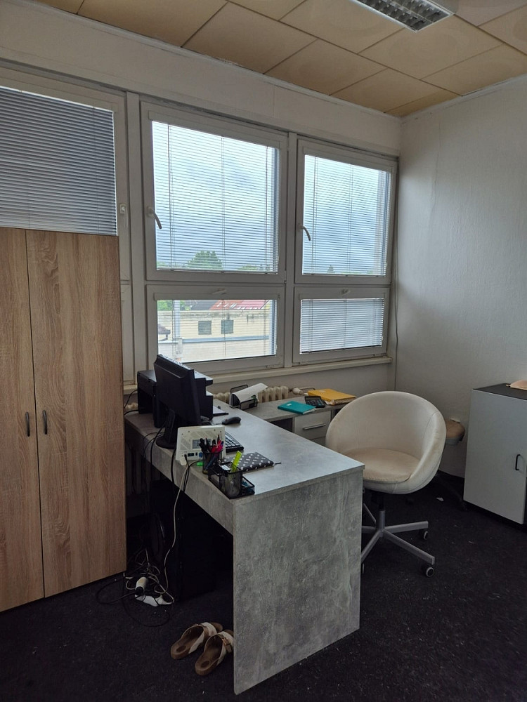 Pronájem komerčního objektu (jiného typu) 275 m² – fotografie 4