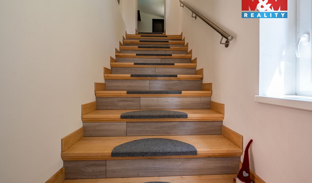 Prodej ubytovacího objektu 340 m², Janov nad Nisou – náhled fotky 20