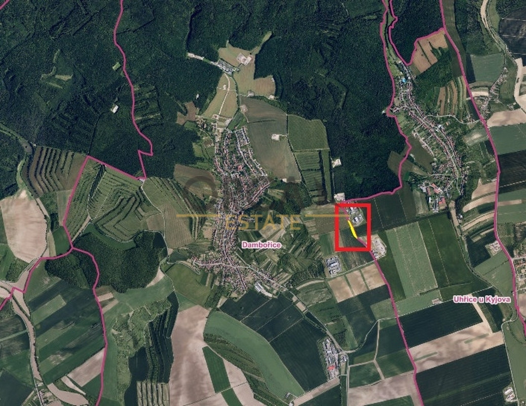 Prodej pozemku 2 675 m² – pohled 3