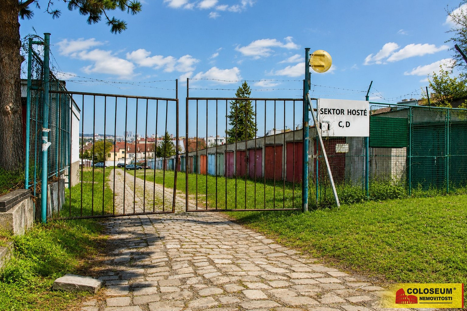 Brno - královo pole, garáž, 16 m2, bez elektřiny - garáž — photo 2