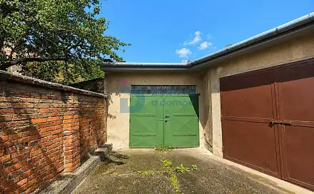 Garáž 64 m2 v Prostějově Jezdecká Až pro 3 auta Bezpečné umístění, Jezdecká, Prostějov