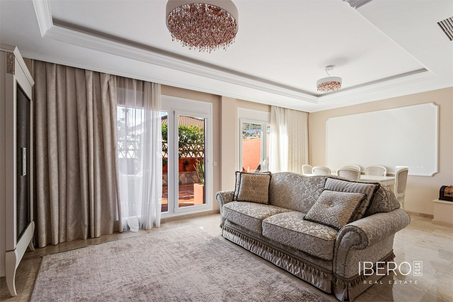 Prodej domu 290 m² s pozemkem 290 m² — photo 2