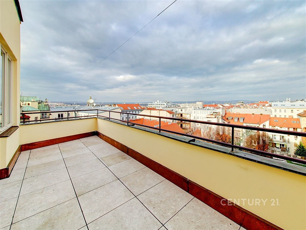 Pronájem bytu 2+kk 60 m² — photo 3