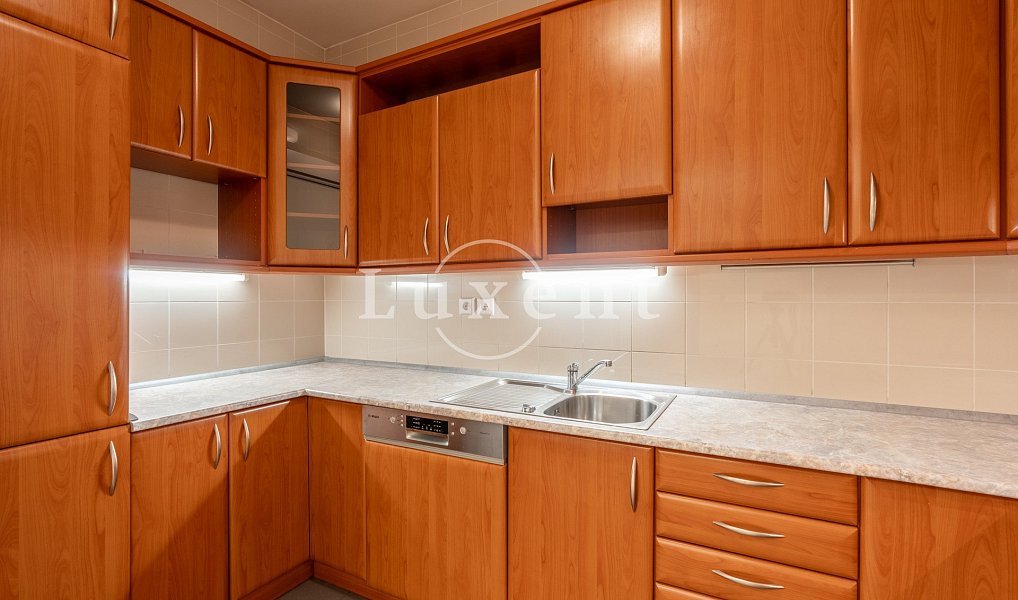 Pronájem kanceláře 156 m², Praha – náhled fotky 11