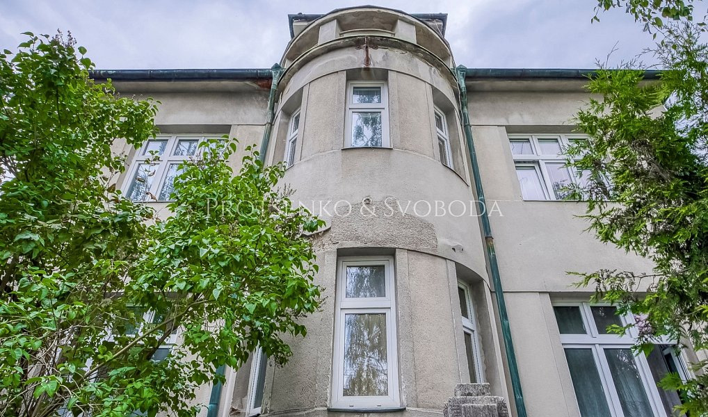 Prodej domu 652 m² s pozemkem 885 m², České Budějovice – náhled fotky 2