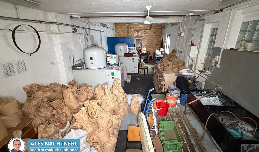 Prodej domu 330 m² s pozemkem 469 m², Jablonec nad Nisou – náhled fotky 30