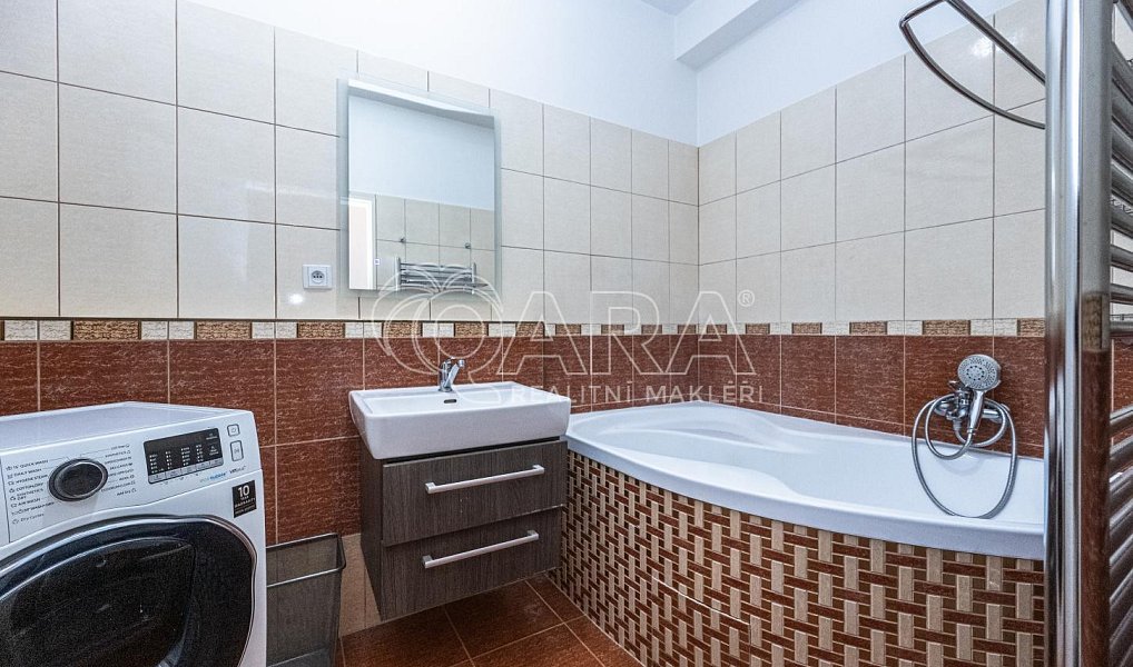 Pronájem bytu 3+kk 82 m², Holubice – náhled fotky 13