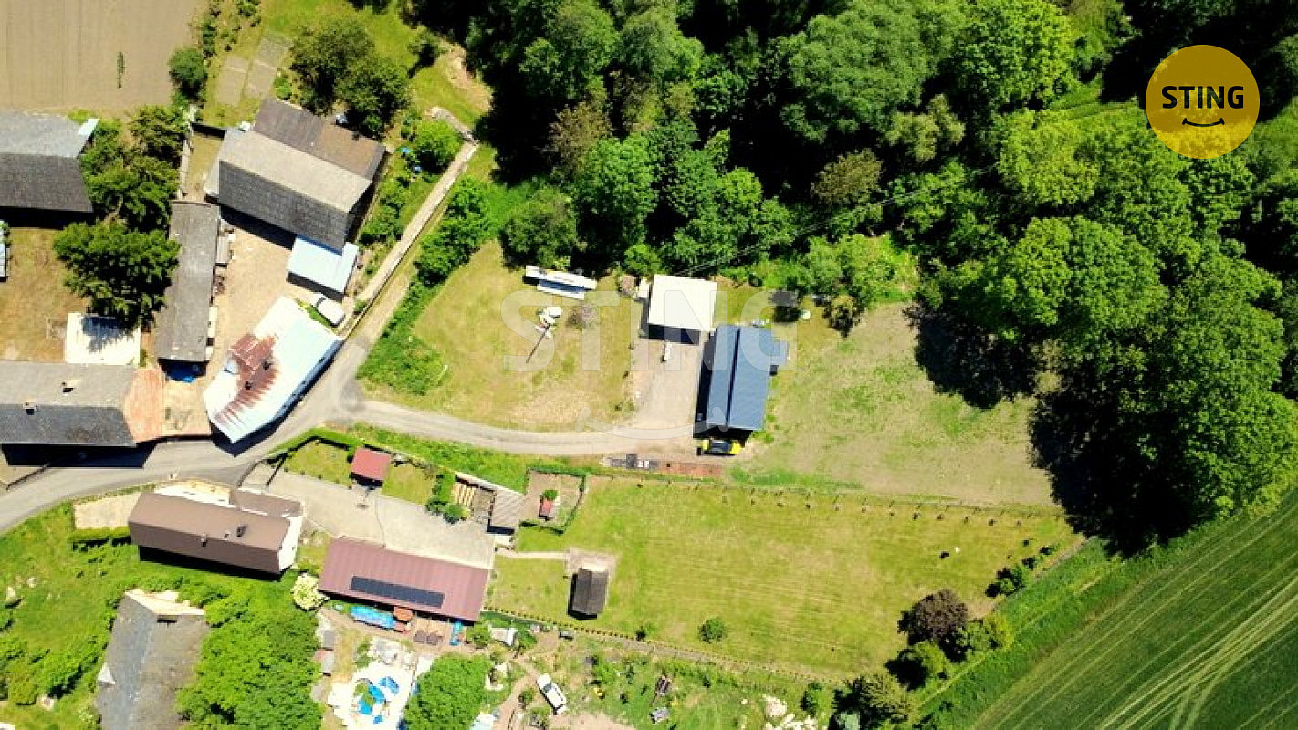 Prodej stavebního pozemku 676 m² – pohled 2