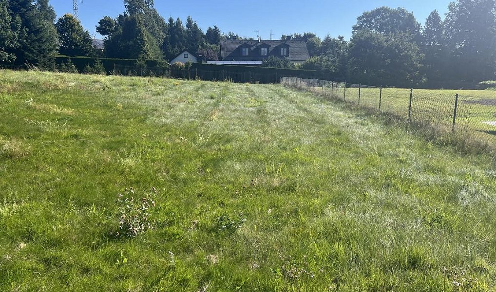 Prodej stavebního pozemku 1 506 m², Jeřmanice – náhled fotky 5