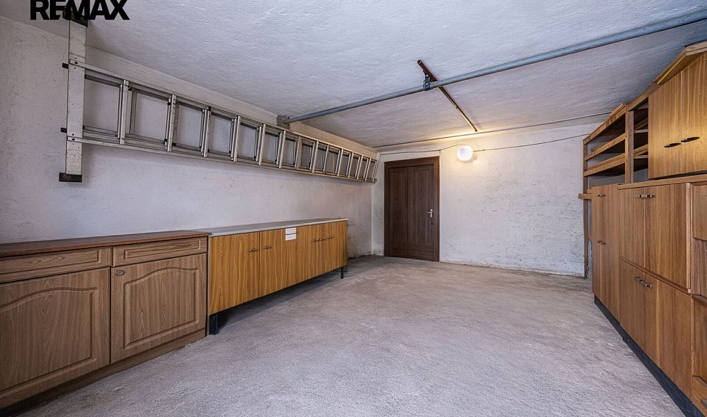 Prodej domu 200 m² s pozemkem 3 180 m², Blatno – náhled fotky 40