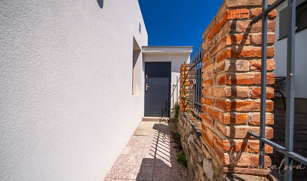 Prodej domu 190 m² s pozemkem 236 m², Strachotín – náhled fotky 4