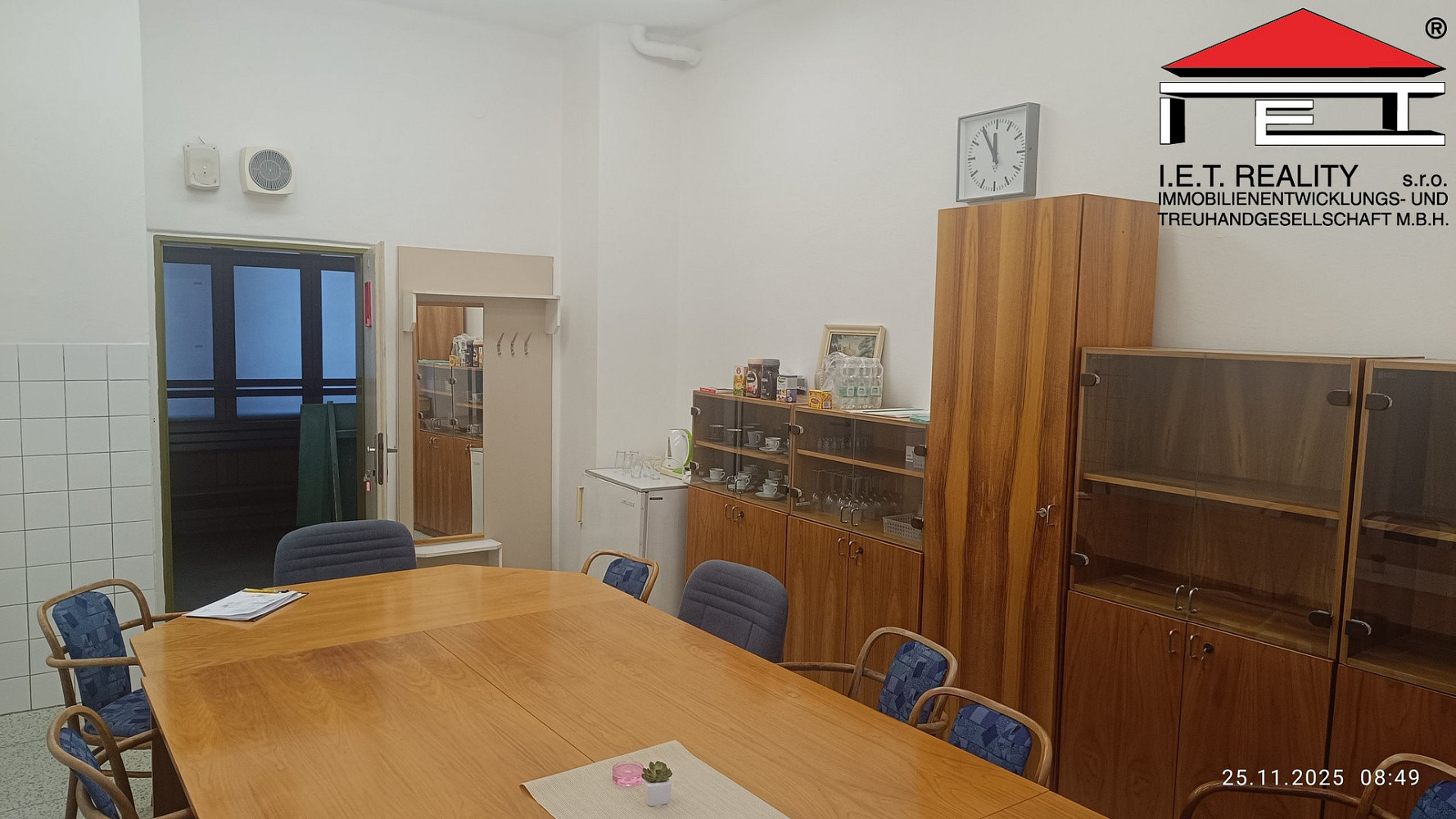 Pronájem kanceláře 23 m² — photo 2