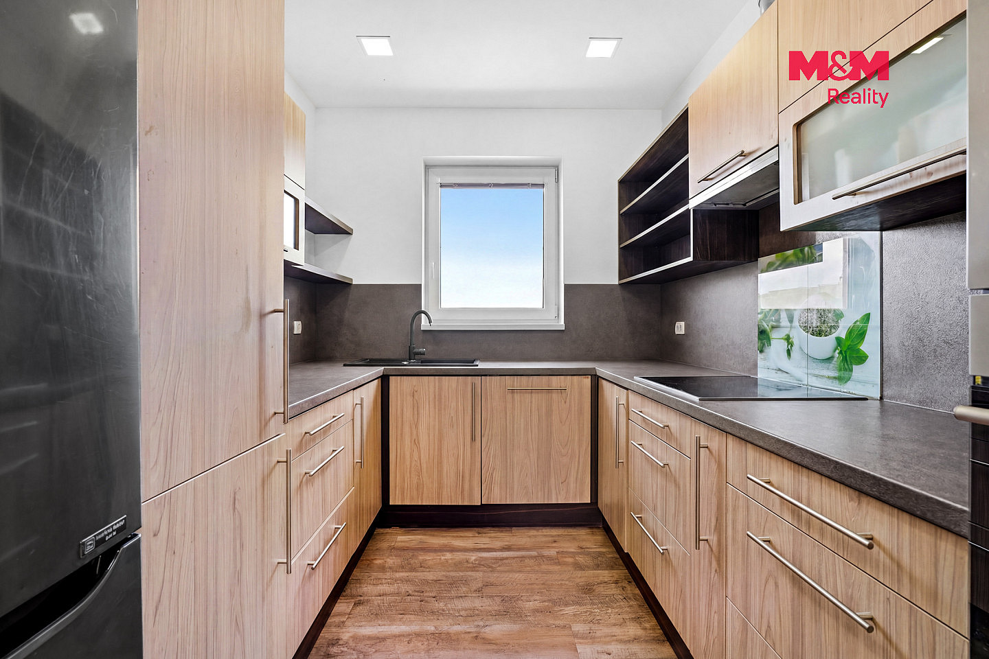 Prodej domu 94 m² s pozemkem 1 500 m² — photo 2