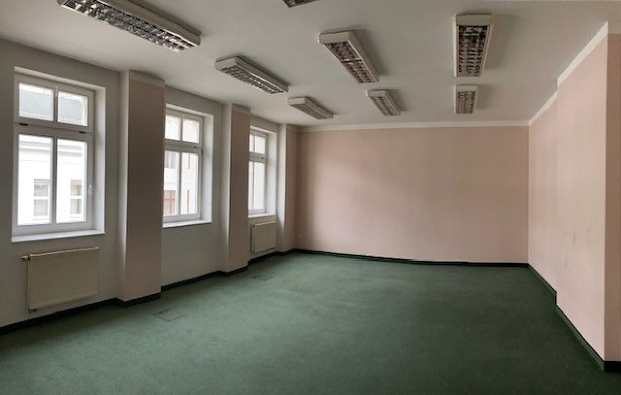 Pronájem kanceláře 174 m² — photo 5