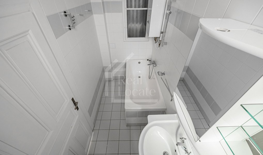 Pronájem bytu 2+kk 81 m², Praha – náhled fotky 4
