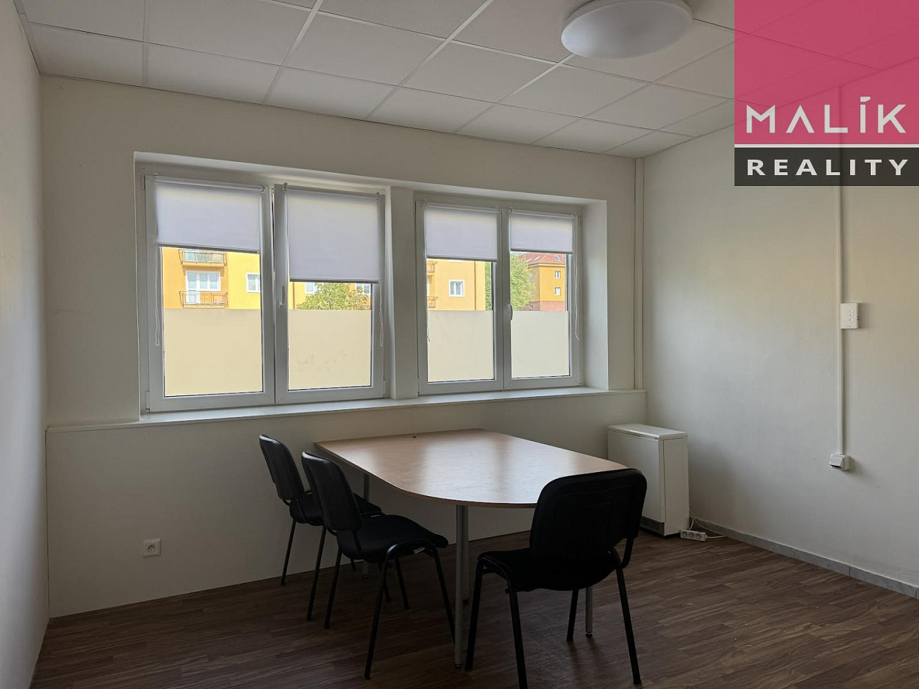 Pronájem kanceláře 12 m² – fotografie 2