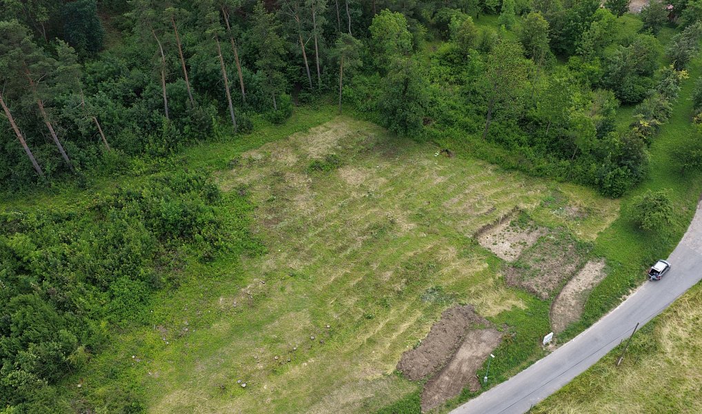 Prodej stavebního pozemku 1 117 m², Dobřichov – náhled fotky 2