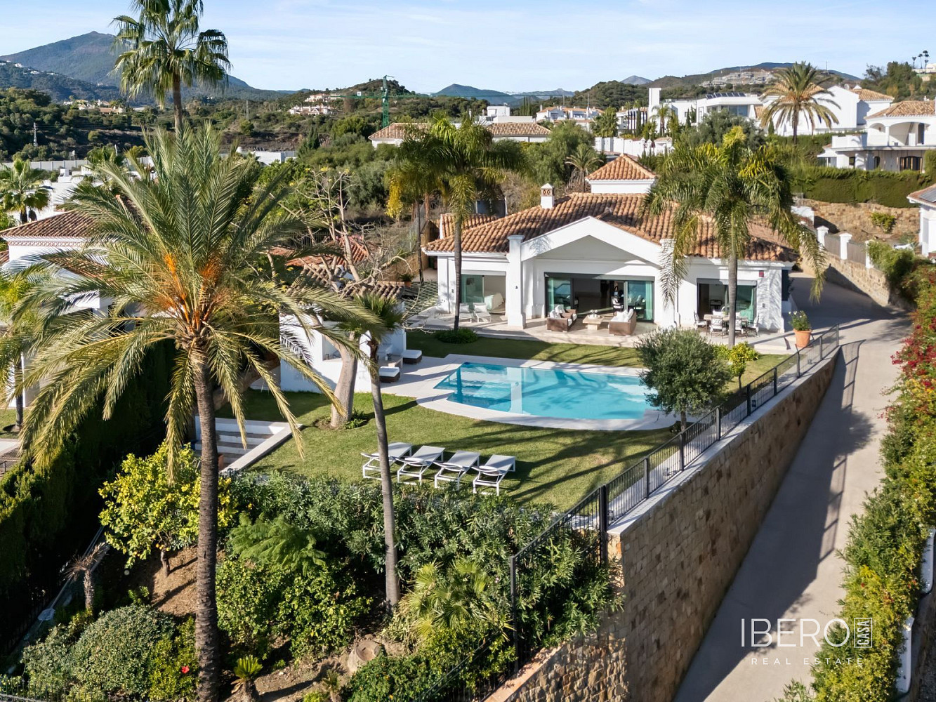 Casa 5+kk – Marbella, Nueva Andalucía - Vista 2