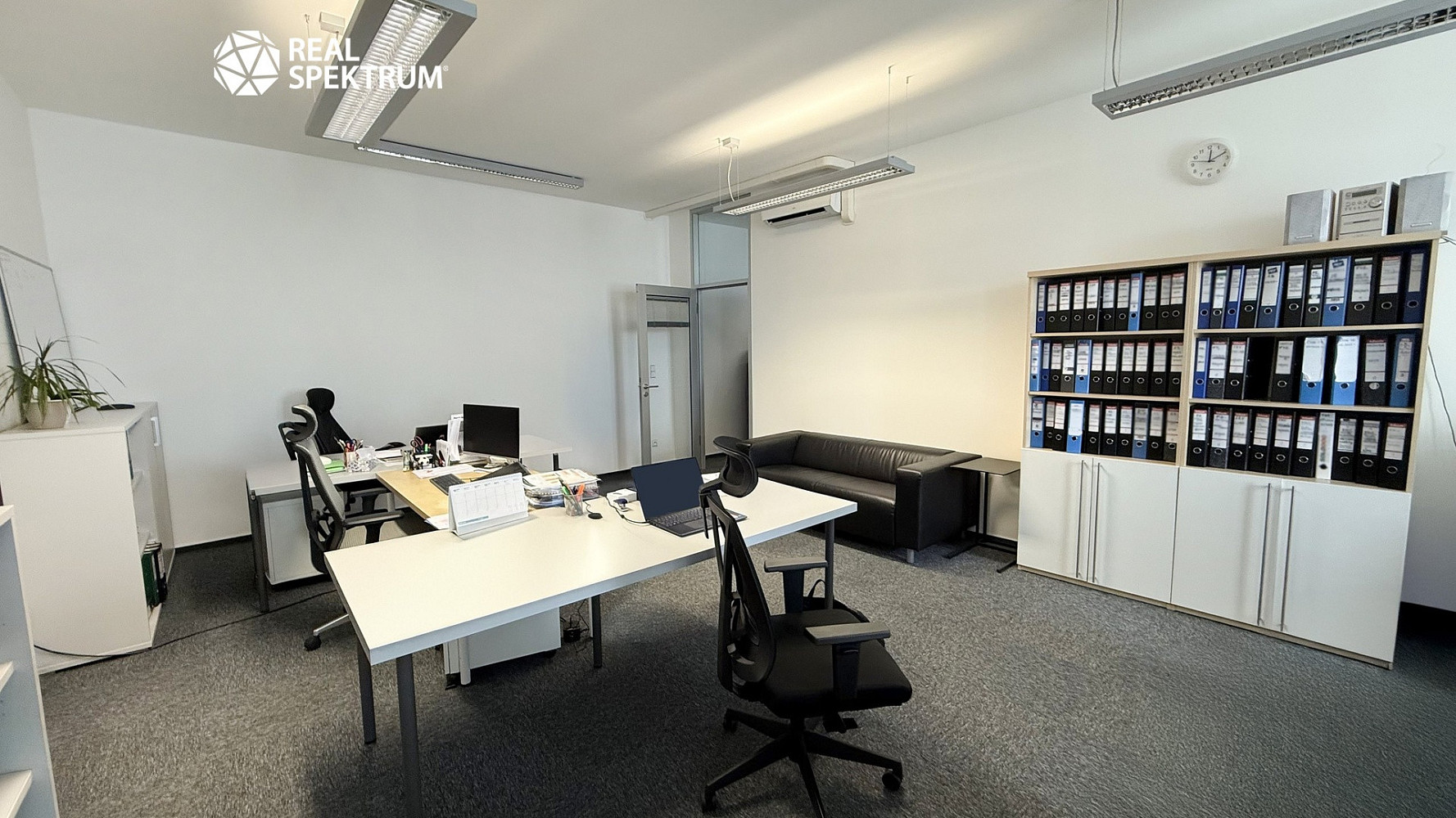 Pronájem kanceláře 106 m² – fotografie 3