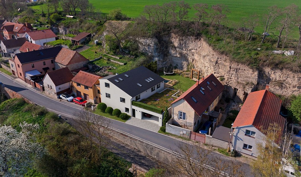Prodej domu 150 m² s pozemkem 946 m², Neuměřice – náhled fotky 7
