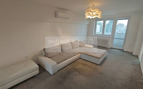 Pronájem bytu 3+1 76 m², Svobody, Pečky, okres Kolín