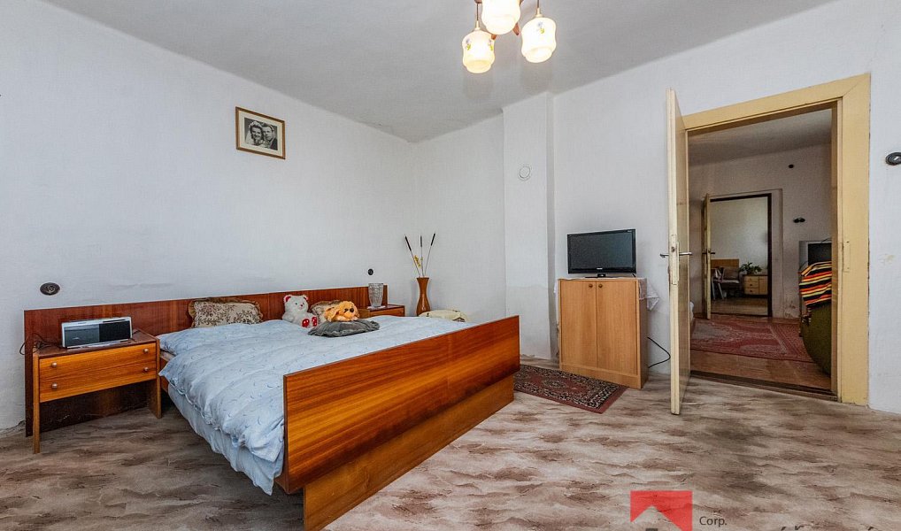 Prodej domu 322 m² s pozemkem 498 m², Nová Ves – náhled fotky 19