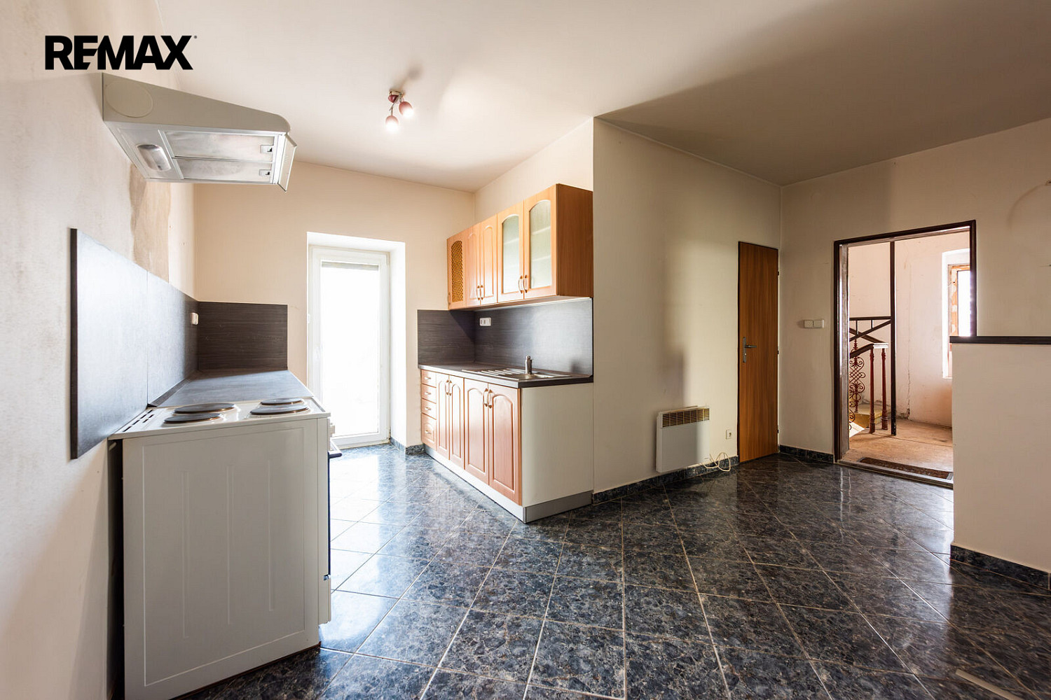 Prodej domu 420 m² s pozemkem 407 m² – fotografie 3