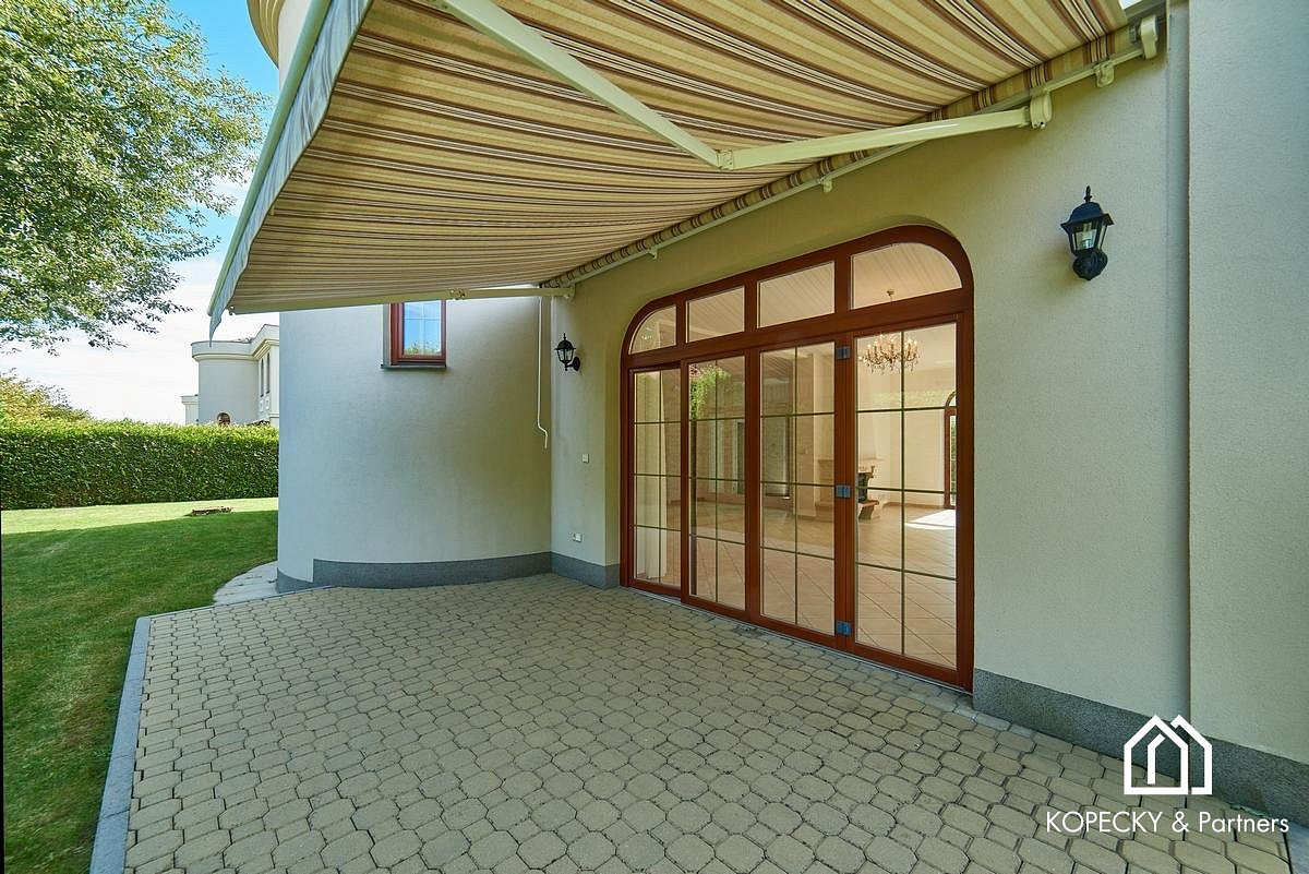 Pronájem domu 243 m² s pozemkem 387 m² – fotografie 4