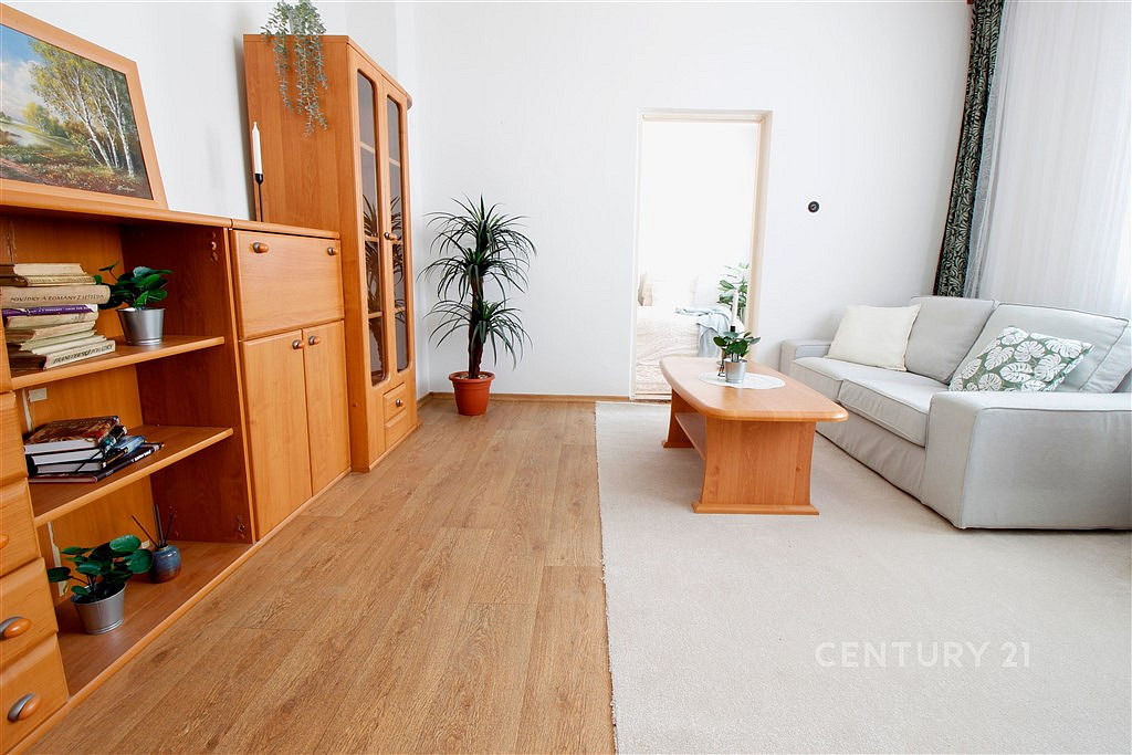 Prodej domu 124 m² s pozemkem 737 m² — photo 2