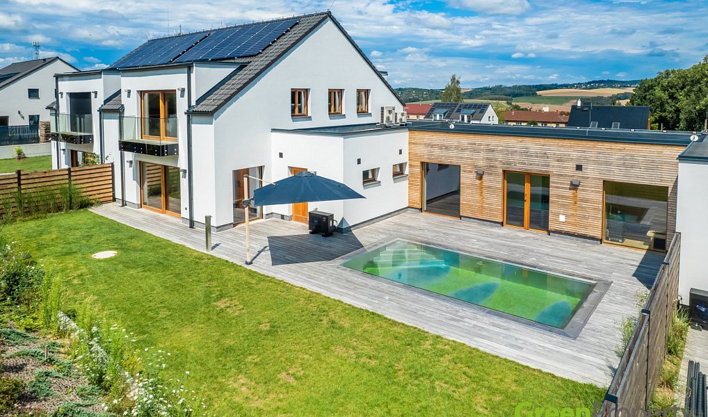 Prodej domu 308 m² s pozemkem 1 907 m², Chocerady – náhled fotky 2