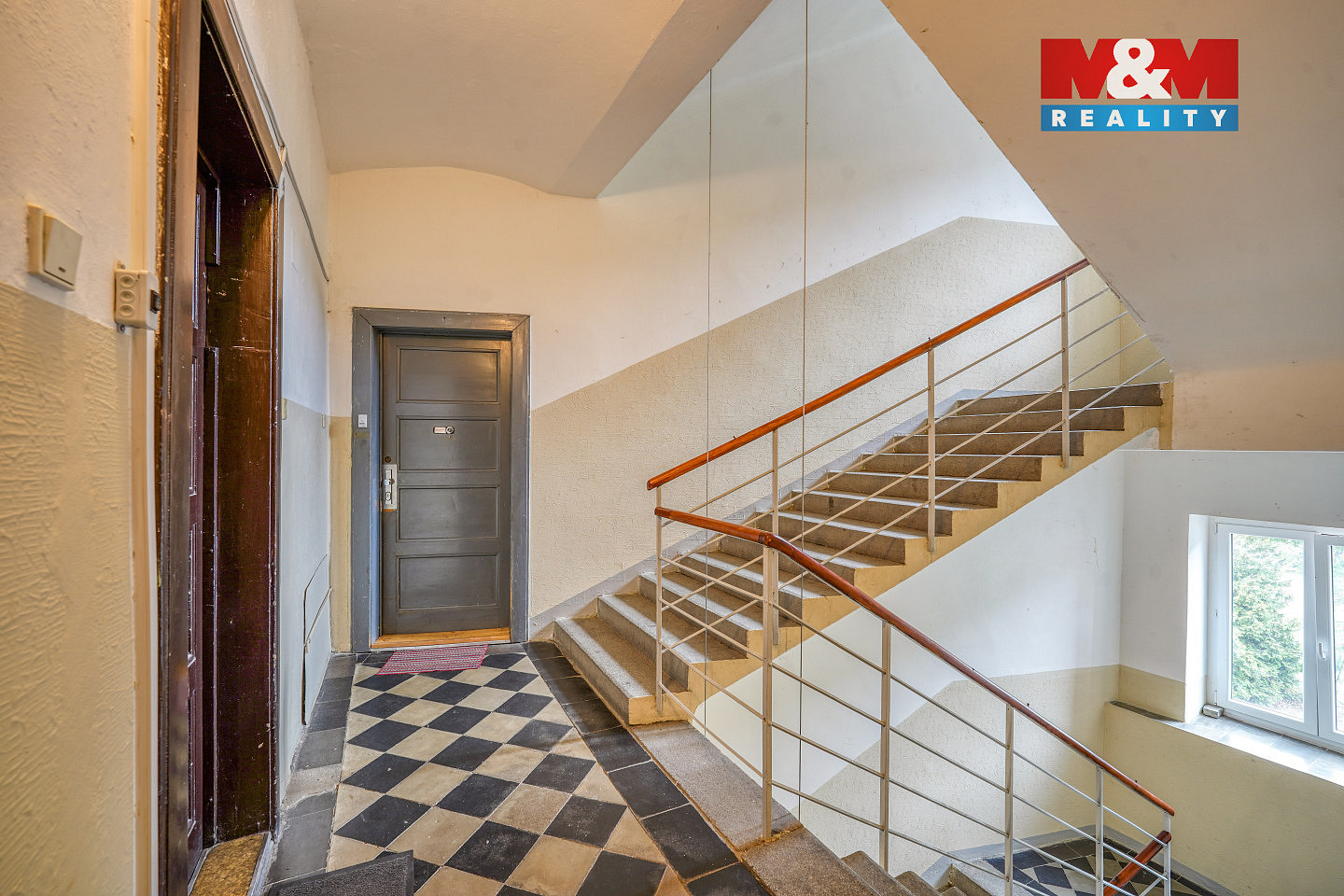 Prodej nájemního domu, činžáku 560 m² — photo 5