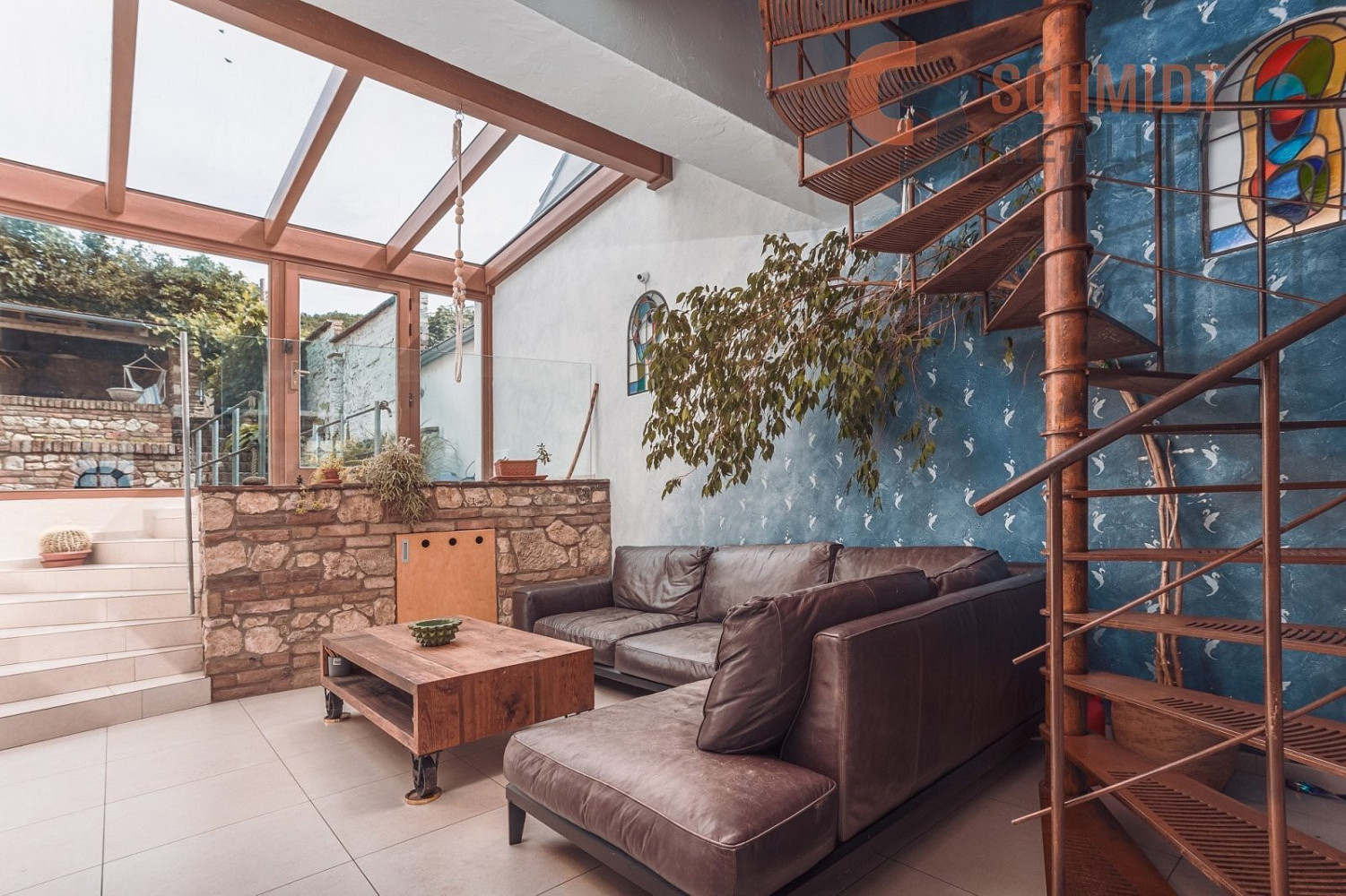 Prodej ubytovacího objektu 310 m² — photo 2