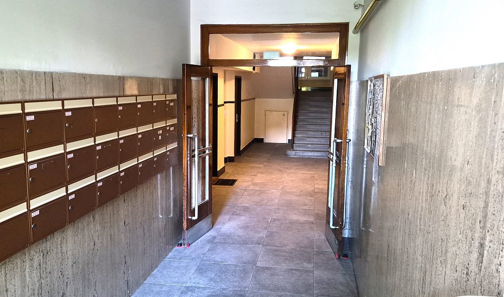 Prodej bytu 1+kk 20 m², Praha – náhled fotky 23