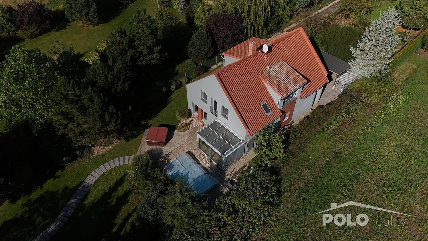 Prodej domu 197 m² s pozemkem 1 169 m²