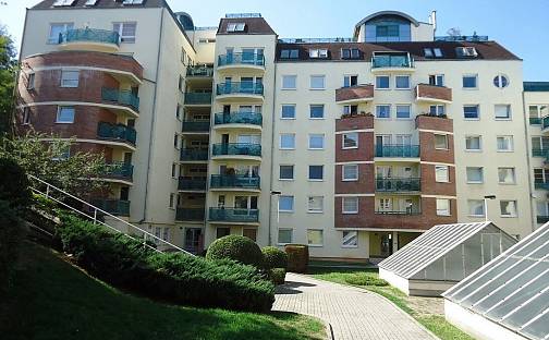 Pronájem bytu 2+kk 60 m², V kapslovně, Praha 3 - Žižkov