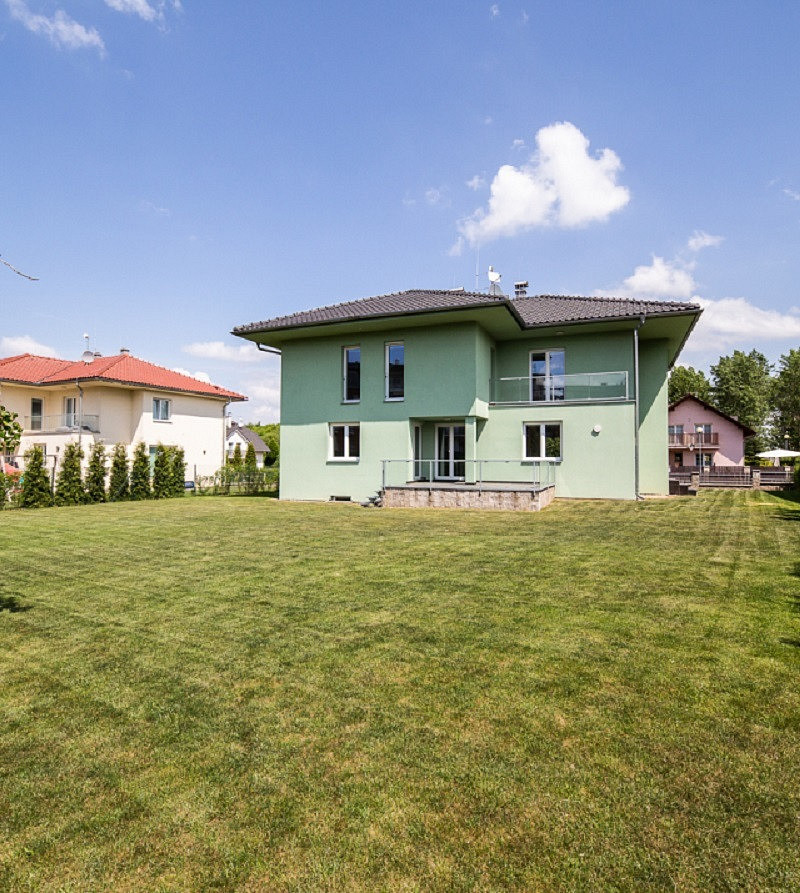 Pronájem domu 350 m² s pozemkem 1 m²