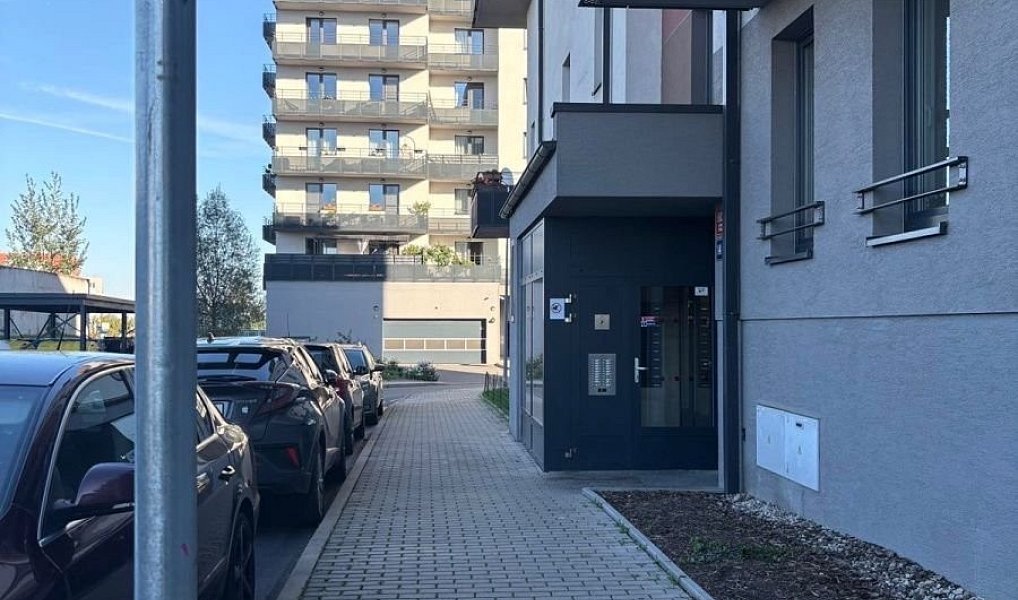 Prodej bytu 1+kk 43 m², Praha – náhled fotky 7
