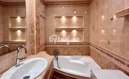 Pronájem bytu 3+1 64 m², Zelená, Olomouc - Neředín