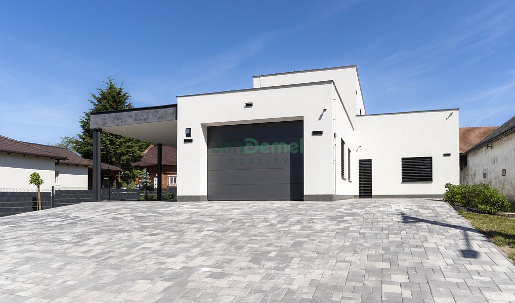 Prodej domu 199 m² s pozemkem 1 598 m², Píšť – náhled fotky 4