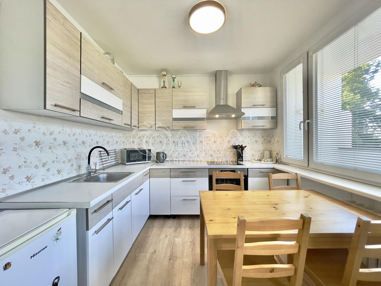 Pronájem bytu 3+kk 67 m² — photo 2